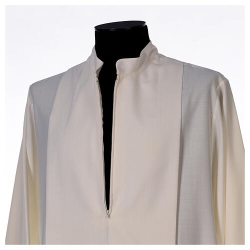 Alb 55% wool 45% polyester, ivory fabric, hand-embroidered hemstitches, front zipper Gamma 6