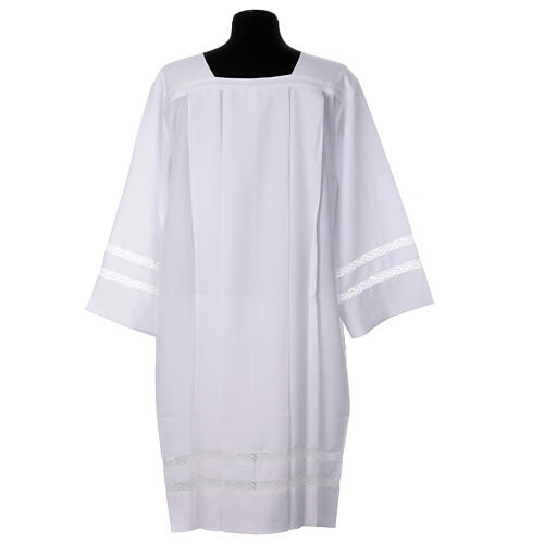 White surplice with Roman collar and bobbin lace partitions 6