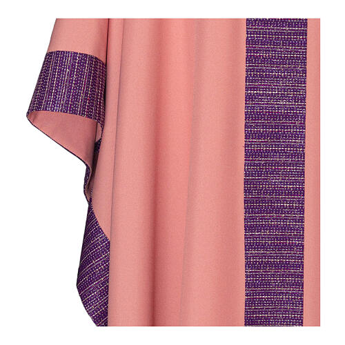 Chasuble croix TAU brodée machine polyester prune Gamma 3