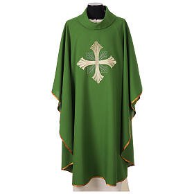 Chasuble en polyester avec broderie croix recto verso