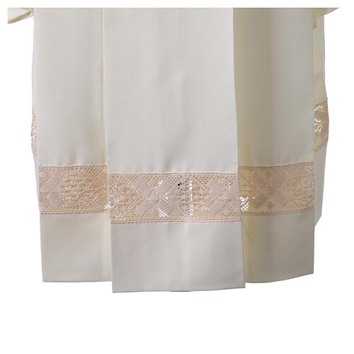 Ivory polyester surplice with lace inserts and 4 pleats 5