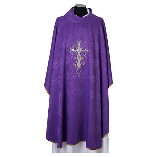 Damask chasuble with gold and silver cross embroidery 10