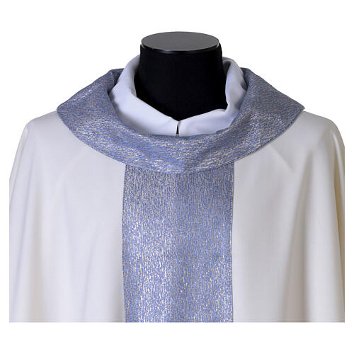 Chasuble liturgique avec bande centrale bleu ciel 3