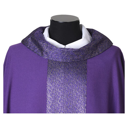 Catholic Chasuble with embroidered stolon and gold details 9