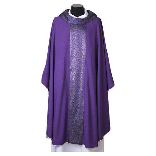 Catholic Chasuble with embroidered stolon and gold details 10