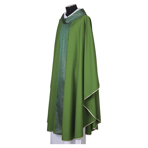 Catholic Chasuble with embroidered stolon and gold details 11