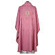 Chasuble rose avec broderie dalmatique calice eucharistique et hostie s6