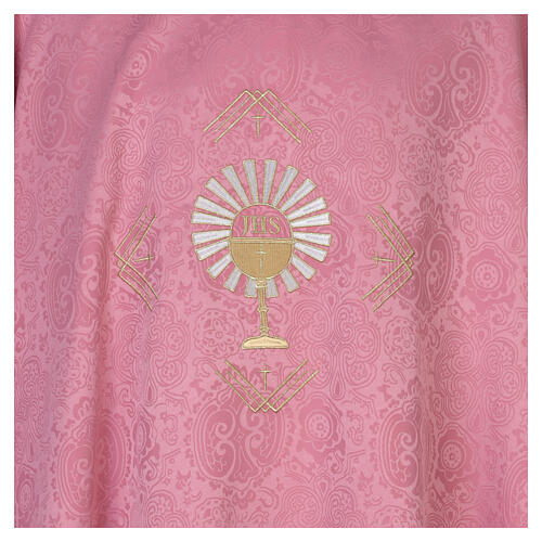 Casula con calice eucaristico ricamo dalmatico rosa 3