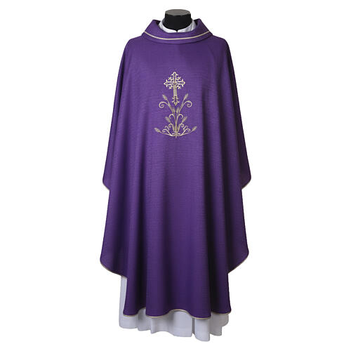 Chasuble with wheat ornament and damask cross embroidery 8
