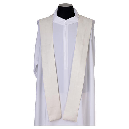 Ivory Marian chasuble with light-blue embroidery 8