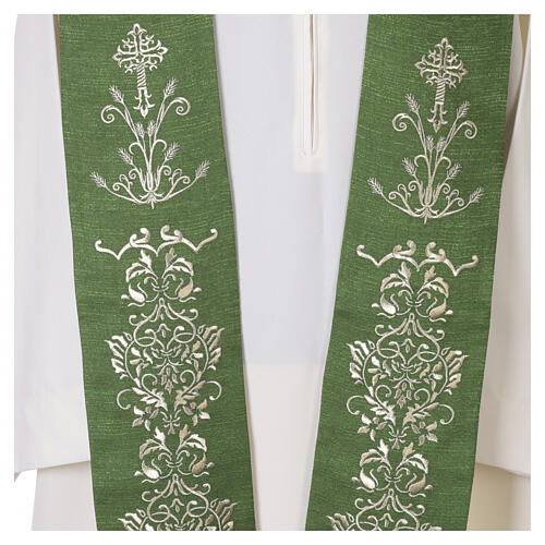 Priesterstola 100 % Polyester mit stilisierter floraler Stickerei in Goldfarbe 3