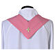 Casulla litúrgica rosa bordado con cruz floral dorada s8