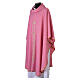 Casula litúrgica cor-de-rosa com bordado de cruz floral dourada s5