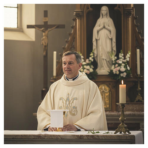 Casula Mariana cor de marfim damasco fio azul 4