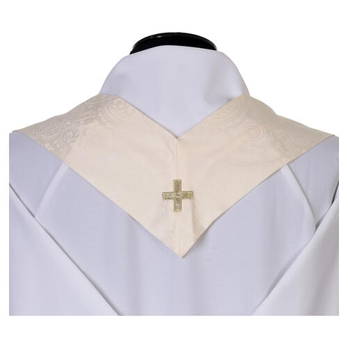 Ivory damask Marian chasuble with light blue thread 9