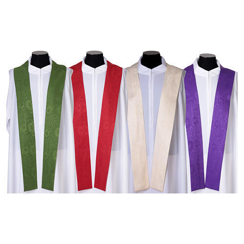 Casulla JHS adamascada con bordados color oro 16
