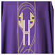 Kasel mit Mittelstab und goldenem IHS-Monogramm s9