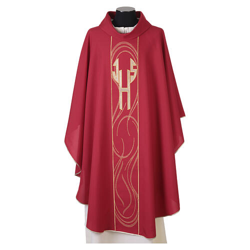 Chasuble avec bande centrale et monogramme IHS doré 4