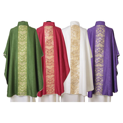 Chasuble en tissu flammé avec bande centrale dorée 11