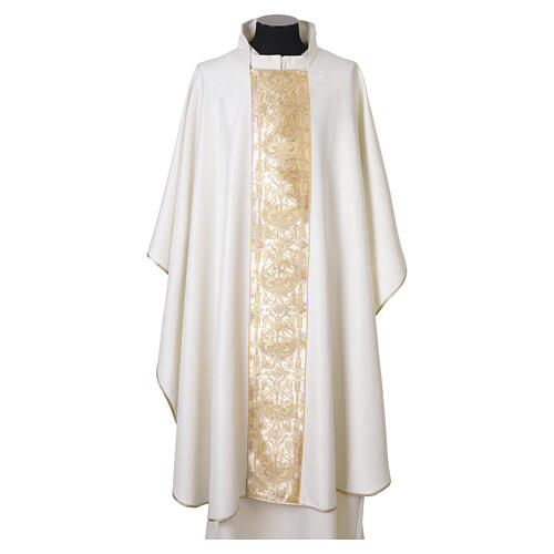 Flame-Textured Chasuble with Gold Stolon 7