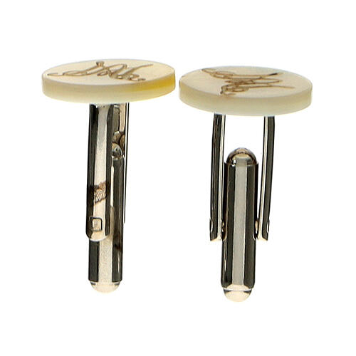 Round mother-of-pearl cufflinks with Marial initials 2