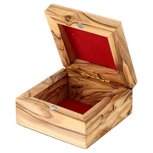 Rosary case in olive wood, baby Jesus 3
