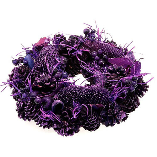 Corona navideña piñas y bayas violetas adorno navi 1