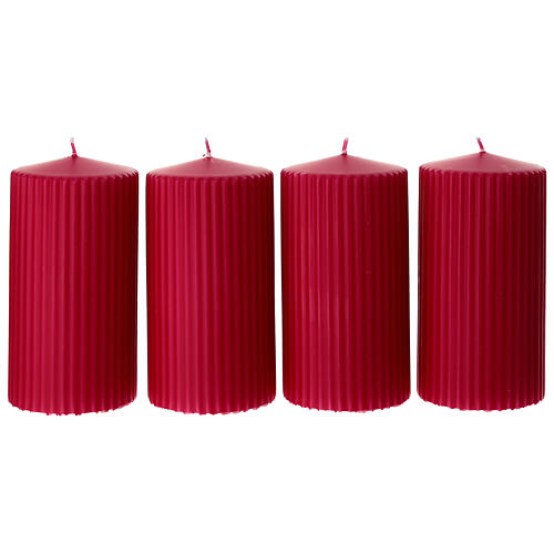 Box 4 red striped candles, 13x7 cm 1