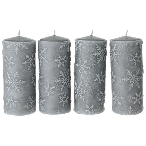 Lot de 4 bougies gris perle avec flocons de neige 15x6 cm 1
