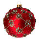 Weihnachtskugel aus mundgeblasenem Glas Grundton Rot mit goldenen Verzierungen und Perlen 100 mm s1
