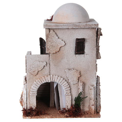 Casa estilo árabe com cúpula e escada para presépio 1