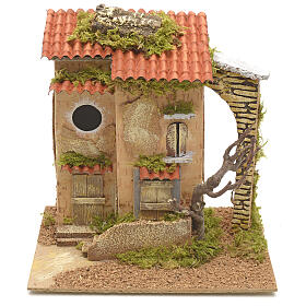 Farmhouse with tree for nativities 25x21x16cm