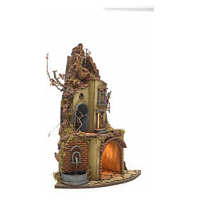 Szopka neapolitańska: Kamienica oświetlona ze stajnią i fontanną szopka z Neapolu Szopka neapolitańska: Kamienica oświetlona ze stajnią i fontanną szopka z Neapolu