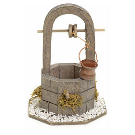 Häuser, Szenen und Geschäfte für Krippe: Brunnen für Krippe aus Holz mit Kübel h 12 cm