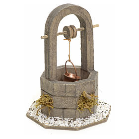 Häuser, Szenen und Geschäfte für Krippe: Brunnen für Krippe aus Holz mit Kübel h 12 cm