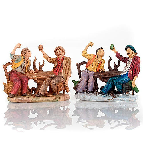 Bebedores a la mesa con vaso levantado 10 cm 1