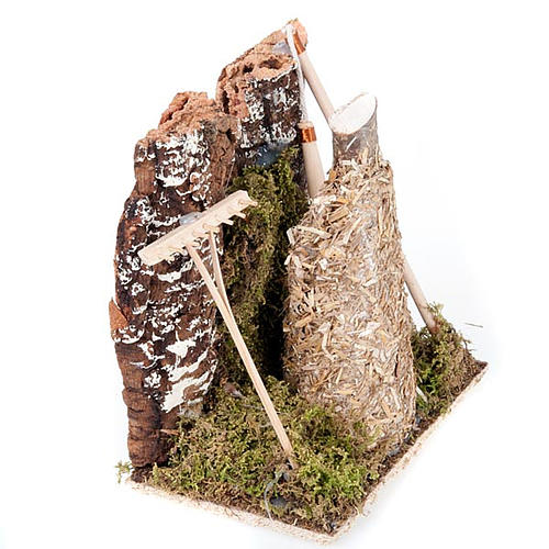 Milieu crèche Noël fenil avec râteau et outils 4