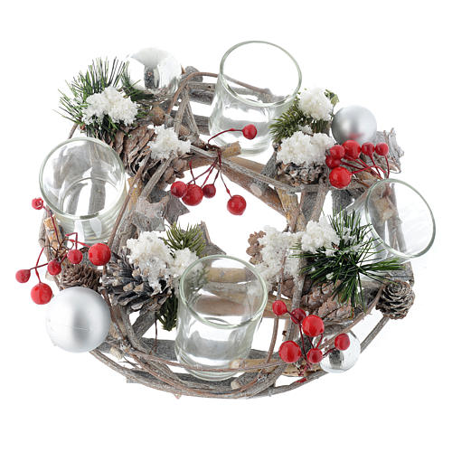 Christmas centrepiece with berries and glasses 1