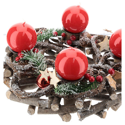 Adventskranz-Komplettset: Kranz aus gefochtenen Zweigen und rote Kerzen 3