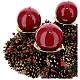 Kit pour l'Avent couronne pommes de pin rogues piques or satiné bougies rouge foncé décorées s2