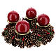Kit pour l'Avent couronne pommes de pin rogues piques or satiné bougies rouge foncé décorées s7