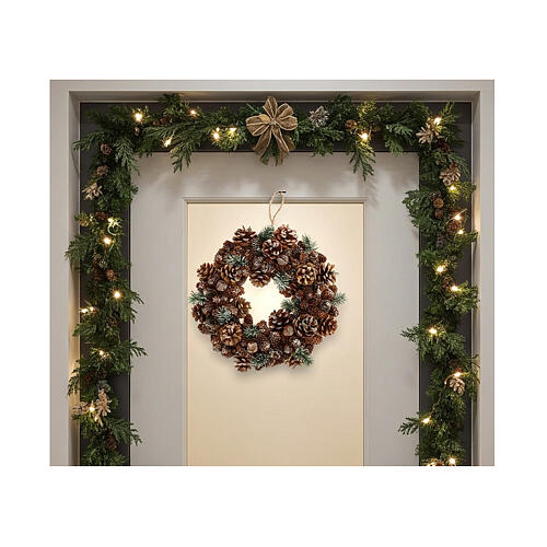 Adventskranz mit grűnen Blättern und Tannenzapfen mit Glitzer, 30 cm 2