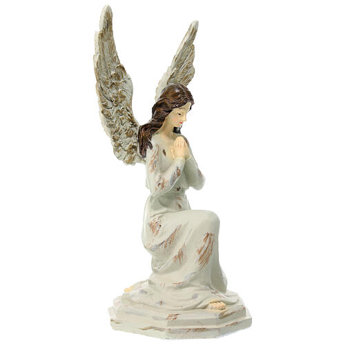 Ángel de rodillas color crema 30 cm 3