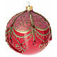 Weihnachtskugel aus mundgeblasenem Glas, glänzend rote Grundfarbe mit goldenem Arabesken-Dekor und Strass – Ø 10 cm s3