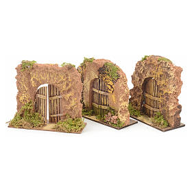 Portas, Janelas, Balcões: Parede de cortiça com porta em arco presépio Portas, Janelas, Balcões: Parede de cortiça com porta em arco presépio