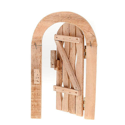 Puerta de madera con jamba arco y bisagras para el belén 1
