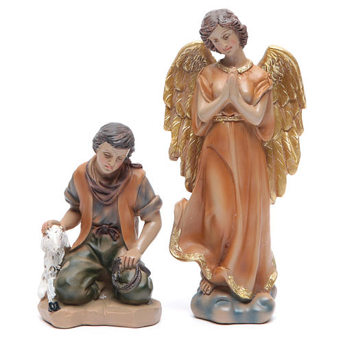 Resin nativity set measuring 20.5cm, 11 figurines with golden finish 3