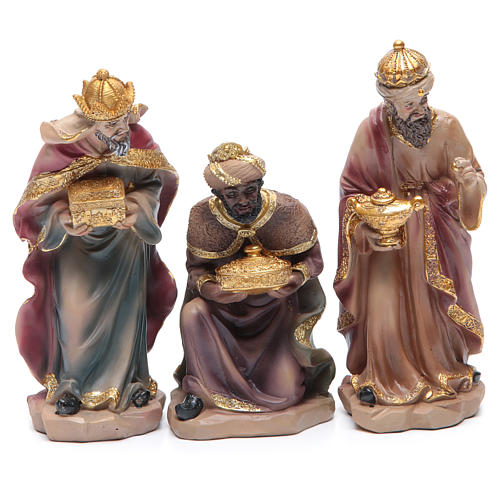 Resin nativity set measuring 20.5cm, 11 figurines with golden finish 4