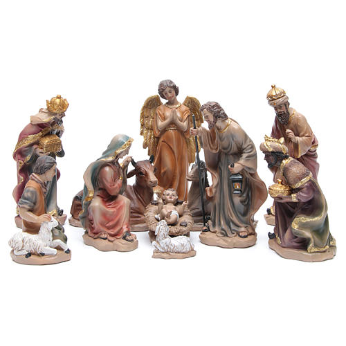 Resin nativity set measuring 20.5cm, 11 figurines with golden finish 1