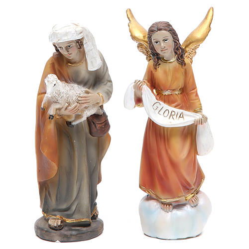 Resin nativity set measuring 15cm, 11 figurines 3